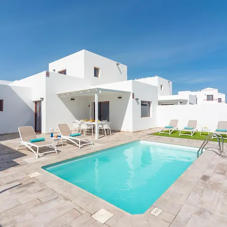 Ereza La Granja Villa Playa Blanca